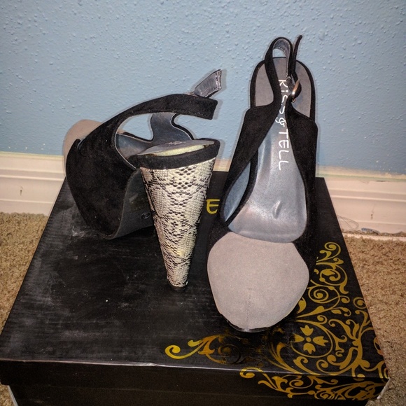 Color block heels - Picture 2 of 3